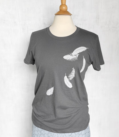 Women's Organic Cotton T-shirt with Falling Feathers - Gray
